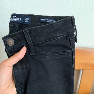 Black Hollister ripped jeans